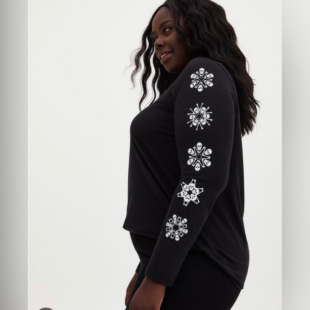 Torrid long sleeve tee